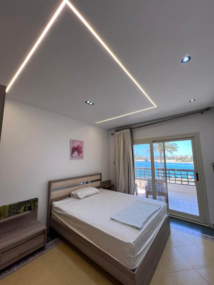 Villa de lujo de 3 dormitorios con piscina privada y vistas al lago en Marbella - El BuscaCasa